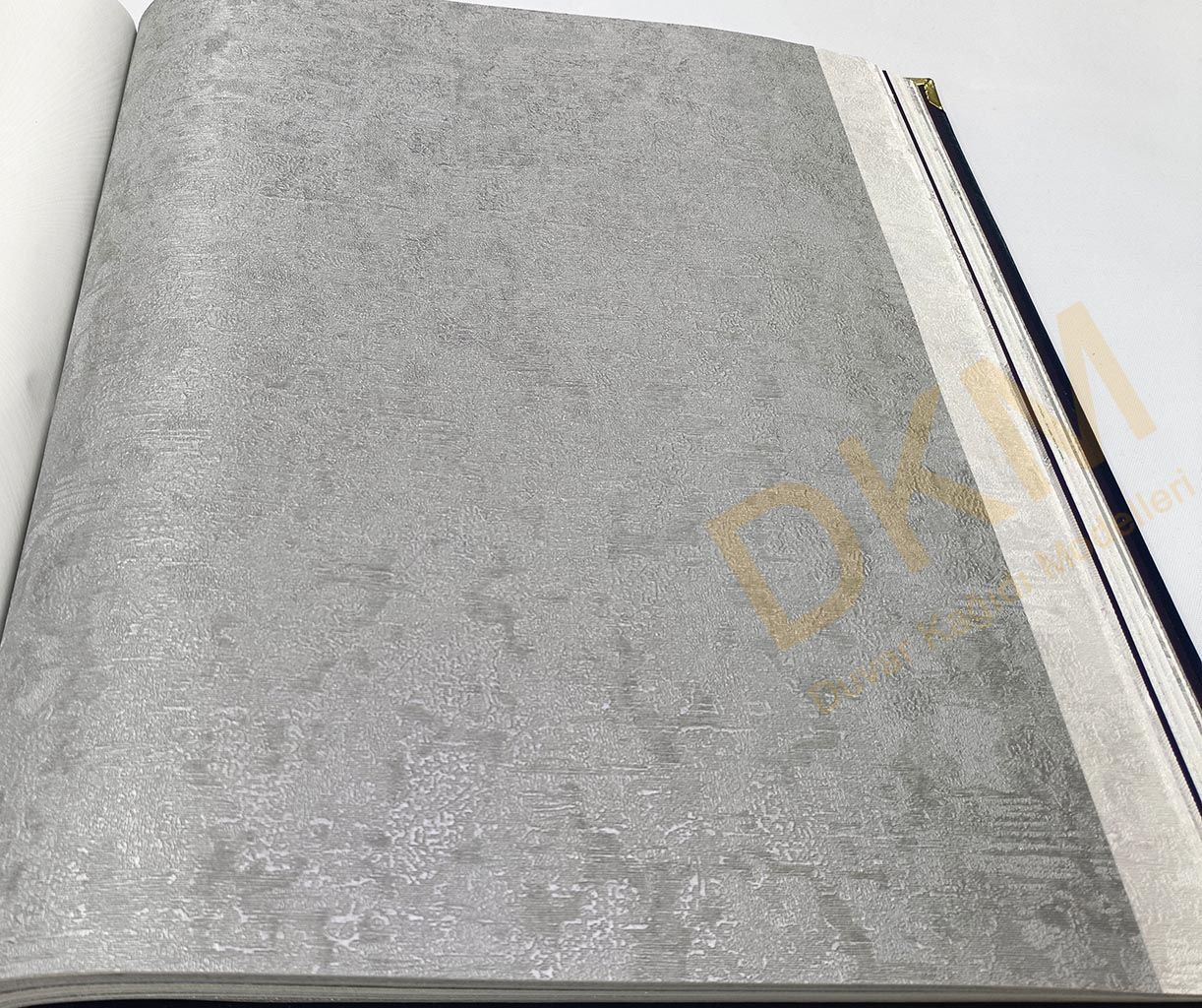 İthal Echos 20217-4 Düz parlak Duvar Kağıdı 10m²