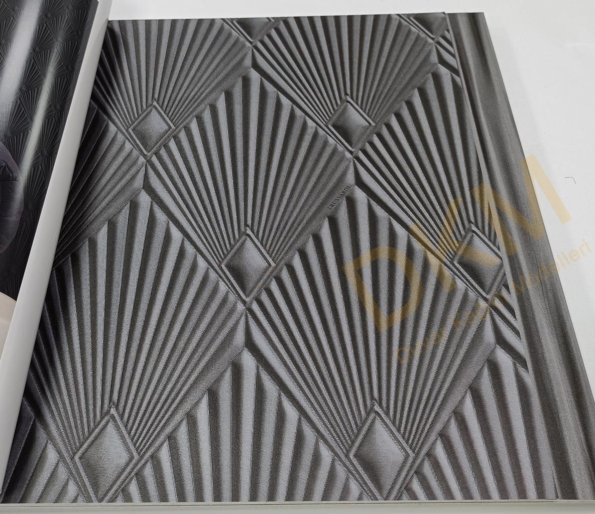 İthal Trussardi T13-1 Z30324 Baklava Duvar Kağıdı 7m²