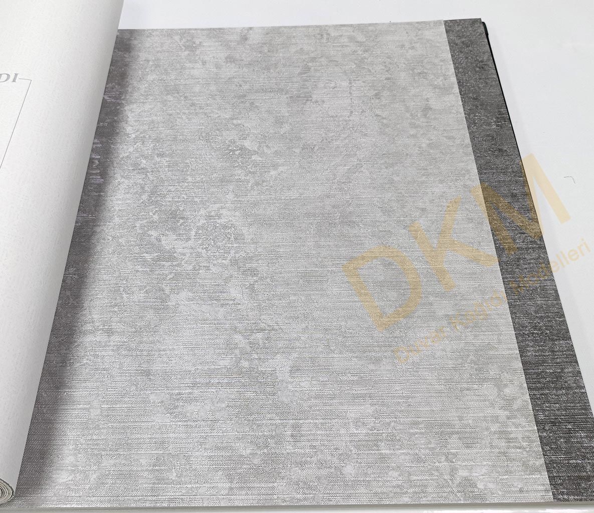 İthal Trussardi T17-1 Z30342 Eskitme kumaş Duvar Kağıdı 7m²