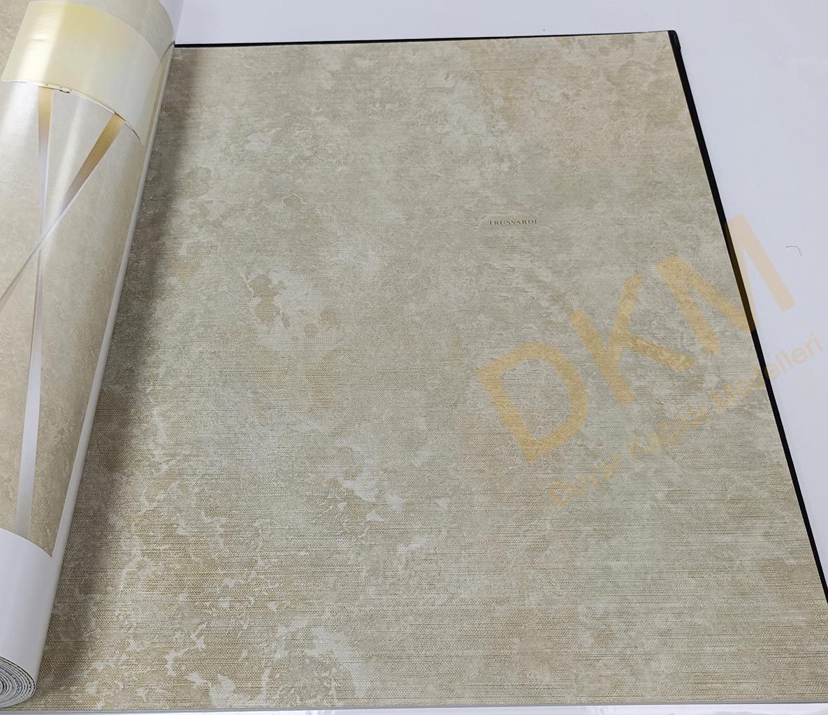 İthal Trussardi T17-1 Z30351 Eskitme kumaş Duvar Kağıdı 7m²