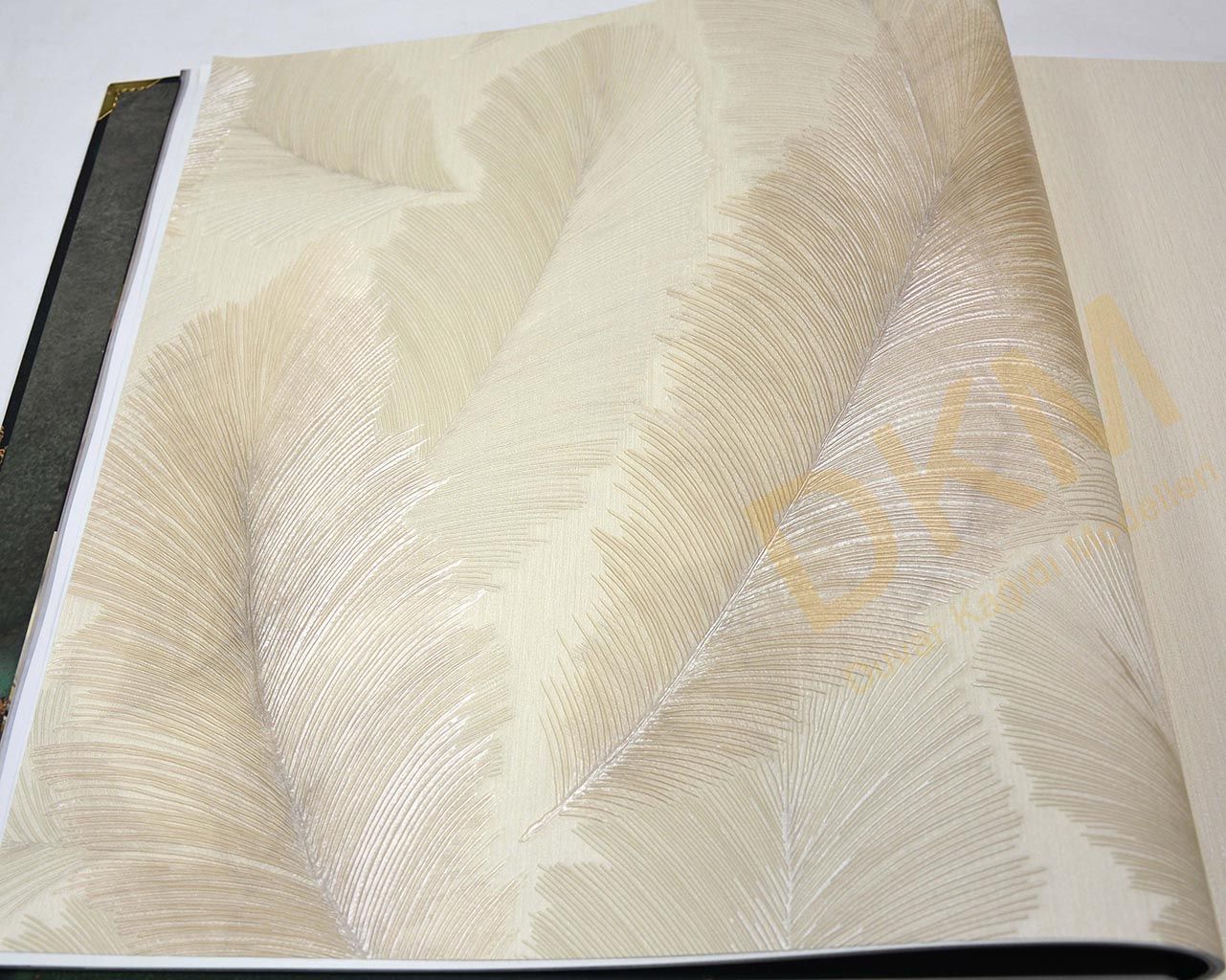 Ravena Rising 202401-3 Tüy Duvar Kağıdı 16m²