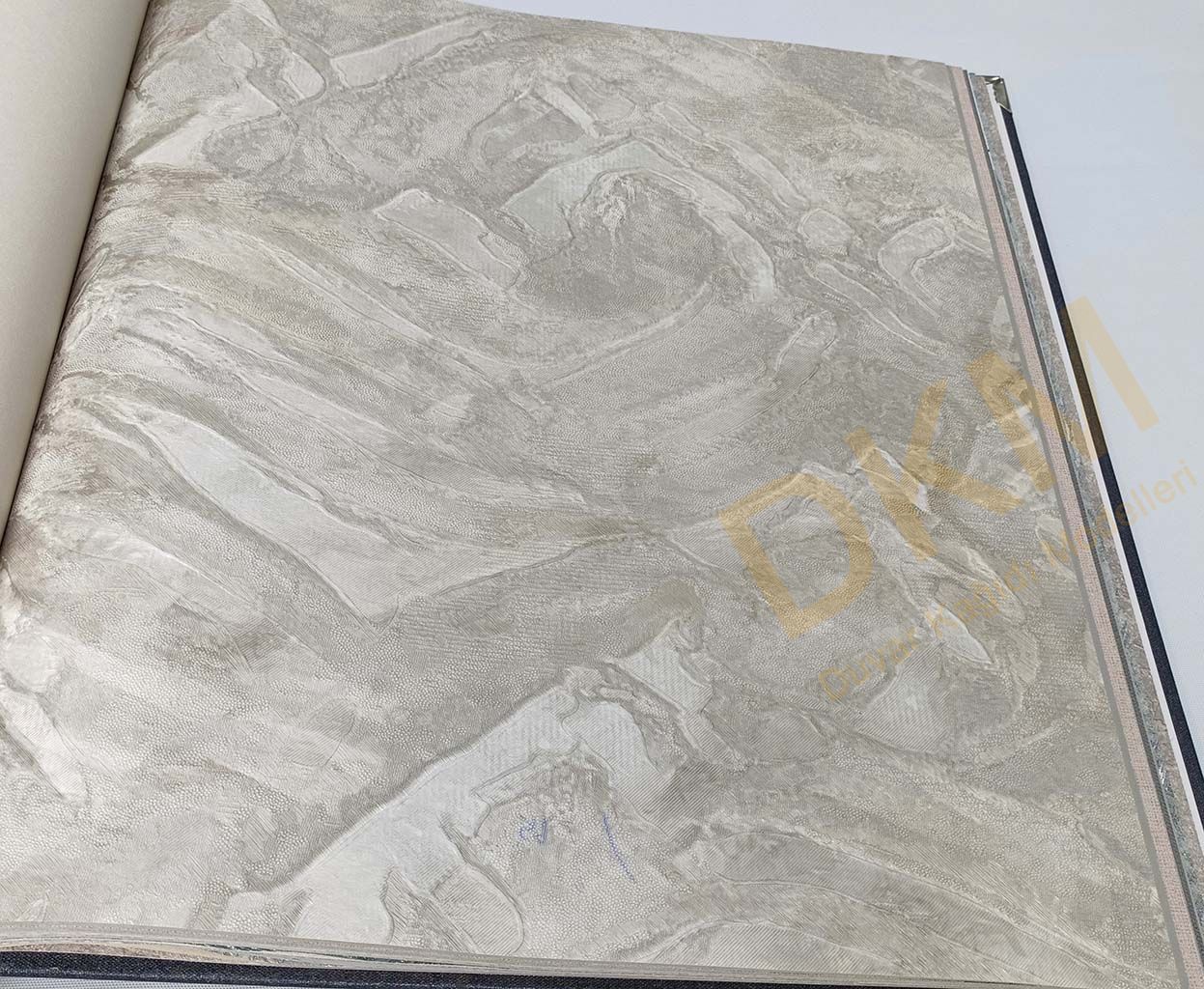 Duka Ambiance Koi Plain dk.29989-7 Eskitme Duvar Kağıdı 16m²